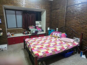 Bedroom in 1 BHK Apartment at Takshila CHS, Andheri East – for Rent