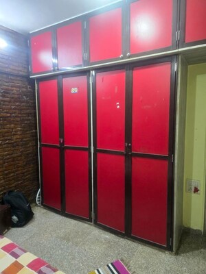Furnished Amenities in 1 BHK Apartment at Takshila CHS, Andheri East – for Rent