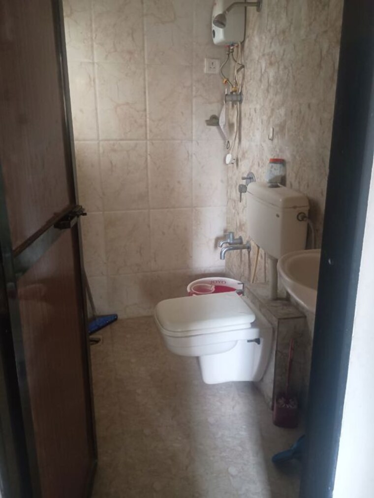 Bathroom, raunak-heights 1 Bedroom 409 Sq.Ft. Apartment In Ghodbunder Road Thane 10728674
