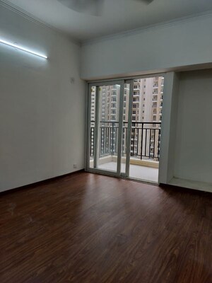 3.5 BHK Apartment For Rent in Galaxy North Avenue ll, Gaur City 2