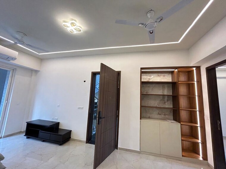 Living Room, smart-world-orchard 2.5 Bedroom 1250 Sq.Ft. Apartment In Sector 61 Gurgaon 10728693