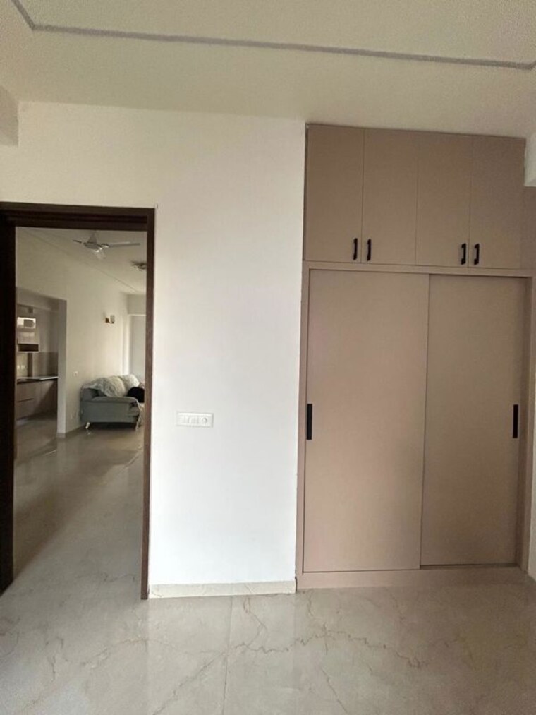 Room, smart-world-orchard 2.5 Bedroom 1250 Sq.Ft. Apartment In Sector 61 Gurgaon 10728693