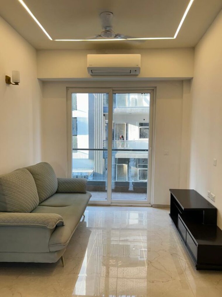 Kitchen, smart-world-orchard 2.5 Bedroom 1250 Sq.Ft. Apartment In Sector 61 Gurgaon 10728693