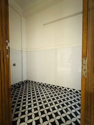 Bedroom in 4 BHK Apartment at Chattarpur – for Rent