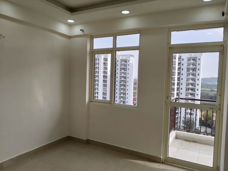 Room, suncity-avenue-76 2 Bedroom 635 Sq.Ft. Apartment In Sector 76 Gurgaon 10728680