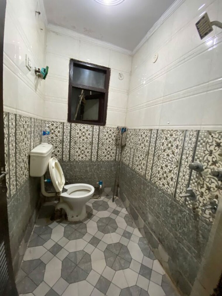 Bathroom, chattarpur 1 Bedroom 450 Sq.Ft. Apartment In Chattarpur Delhi 10728703