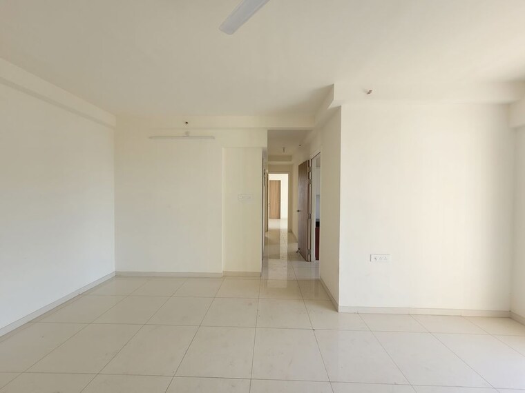 Room, godrej-emerald 3 Bedroom 1033 Sq.Ft. Apartment In Ghodbunder Road Thane 10728747
