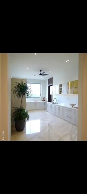 Room in 4 BHK Apartment at Nirman Nirvana, Aundh – for Sale