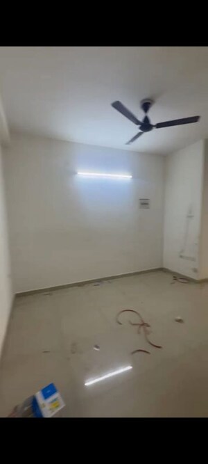 2 BHK Apartment For Rent in Pyramid Urban Homes, Sector 70a