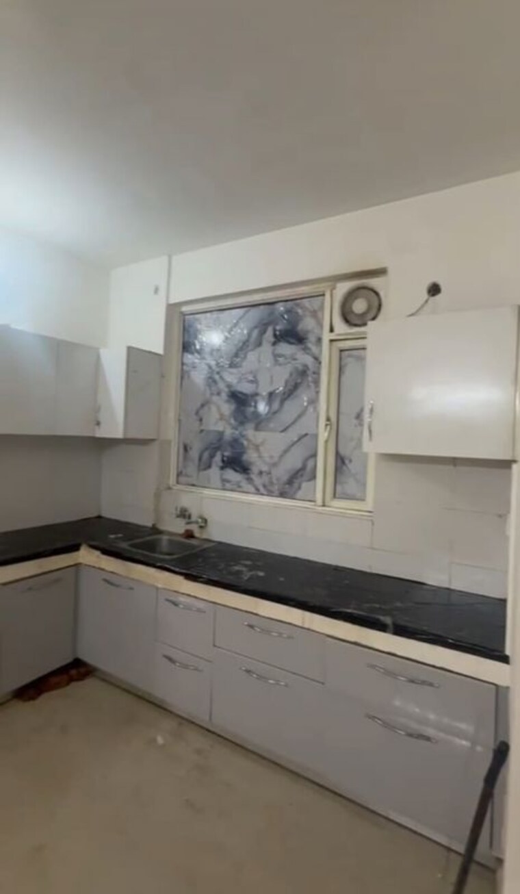 Kitchen, pyramid-urban-homes 2 Bedroom 601 Sq.Ft. Apartment In Sector 70a Gurgaon 10728789