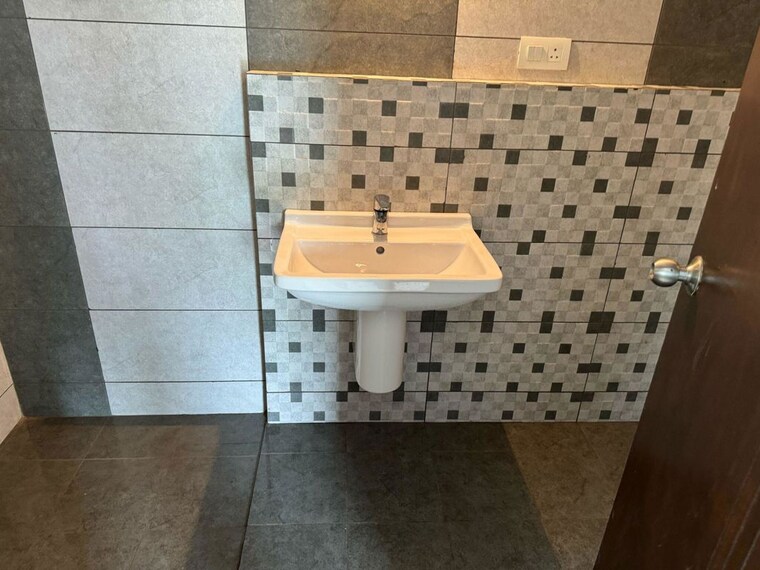 Bathroom, lansum-etania 3 Bedroom 2280 Sq.Ft. Apartment In Gachibowli Hyderabad 10728593