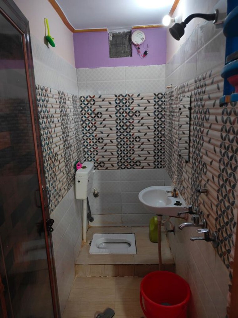 Bathroom, gharoli 2 Bedroom 450 Sq.Ft. Builder Floor In Gharoli Delhi 10668035