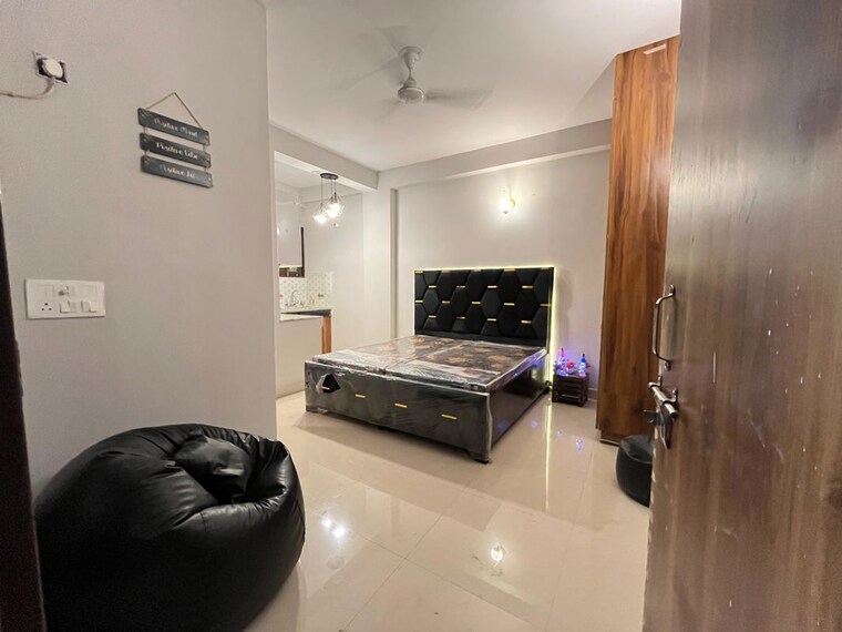 Room, saket 1 RK 400 Sq.Ft. Builder Floor In Saket Delhi 10728807