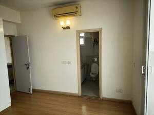 Room in 2 BHK Apartment at Emaar The Palm Drive-Palm Studios, Sector 66 – for Rent