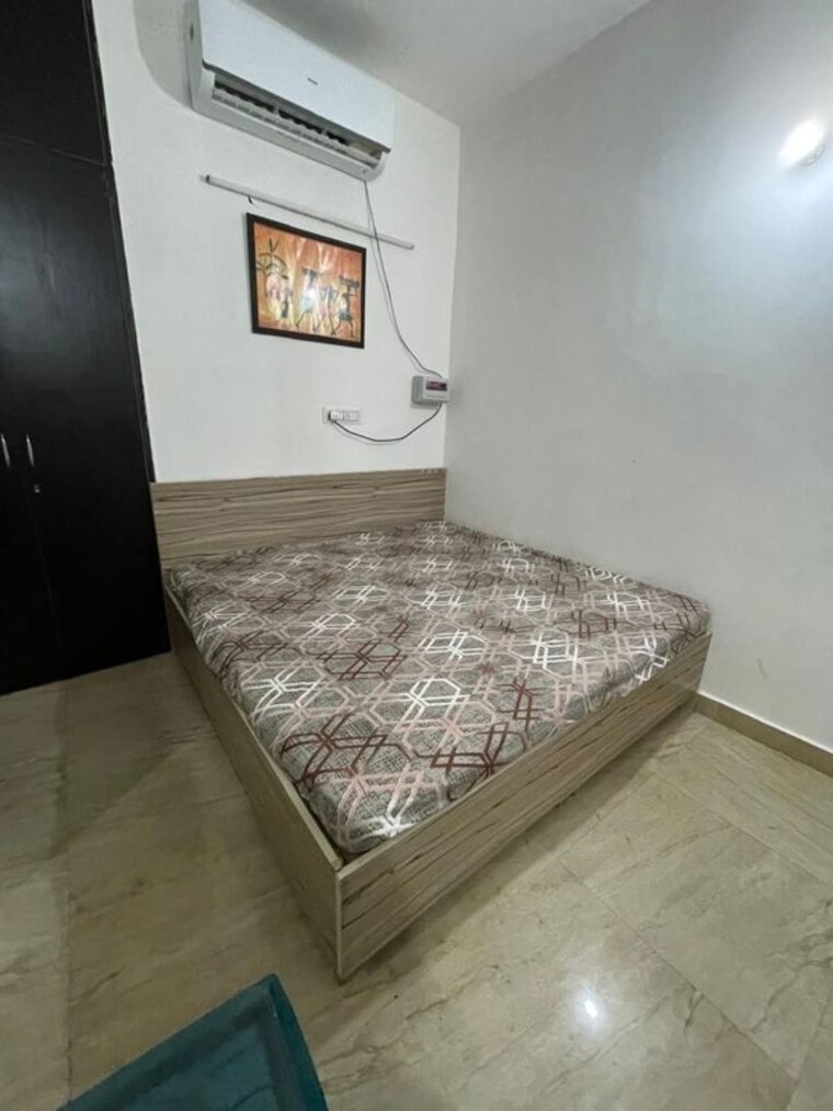 Bedroom, sector 52 1 RK 300 Sq.Ft. Builder Floor In Sector 52 Gurgaon 10728832