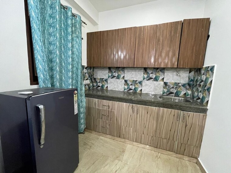 Kitchen, sector 52 1 RK 300 Sq.Ft. Builder Floor In Sector 52 Gurgaon 10728832