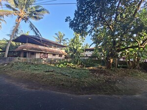  Plot For Sale in Karingachira