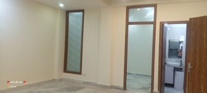 Room in 2 BHK Builder Floor at Shakti Khand Iii – for Rent
