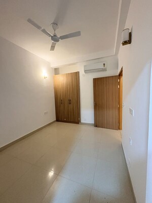 Study Room in 4 BHK Builder Floor at SS Linden, Sector 84 – for Rent