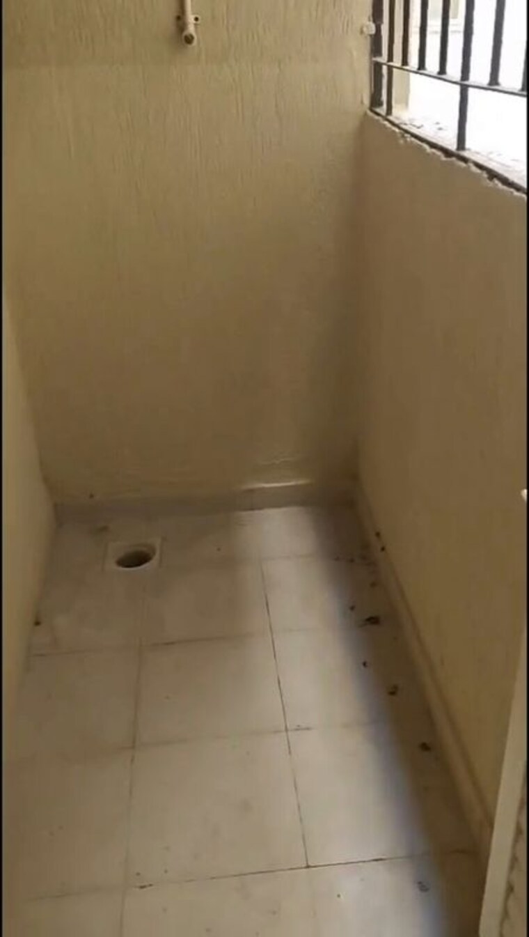 Bathroom, dosti-west-county-phase-4-dosti-pine 2 Bedroom 695 Sq.Ft. Apartment In Balkum Pada Thane 10728897