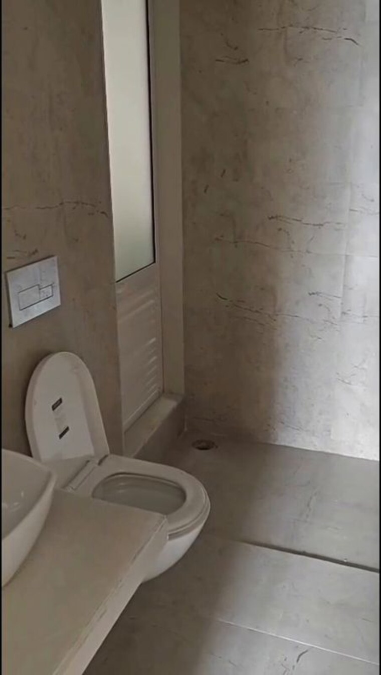Bathroom, dosti-west-county-phase-4-dosti-pine 2 Bedroom 695 Sq.Ft. Apartment In Balkum Pada Thane 10728897