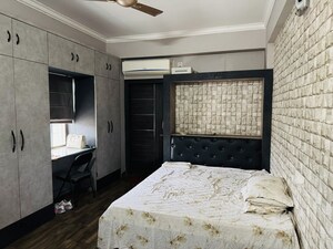 Bedroom in 3 BHK Apartment at Jaya Nagar – for Rent