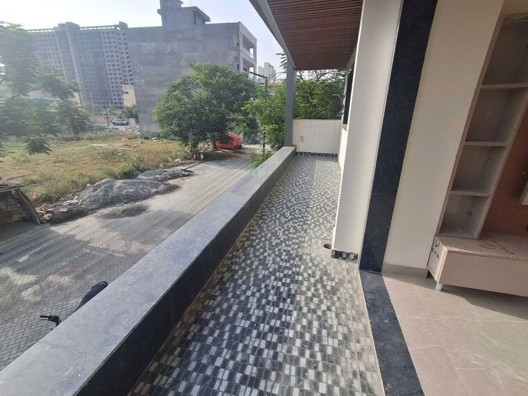Balcony, sector 22 4 Bedroom 2500 Sq.Ft. Builder Floor In Sector 22 Gurgaon 10728947