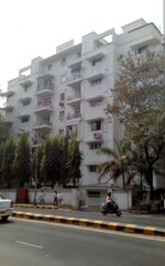 3 BHK +  2200 Sq.Ft. Apartment in Cumbala Hill
