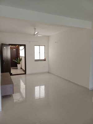 Room in 3 BHK Apartment at Frontline Seven, Kokapet – for Rent