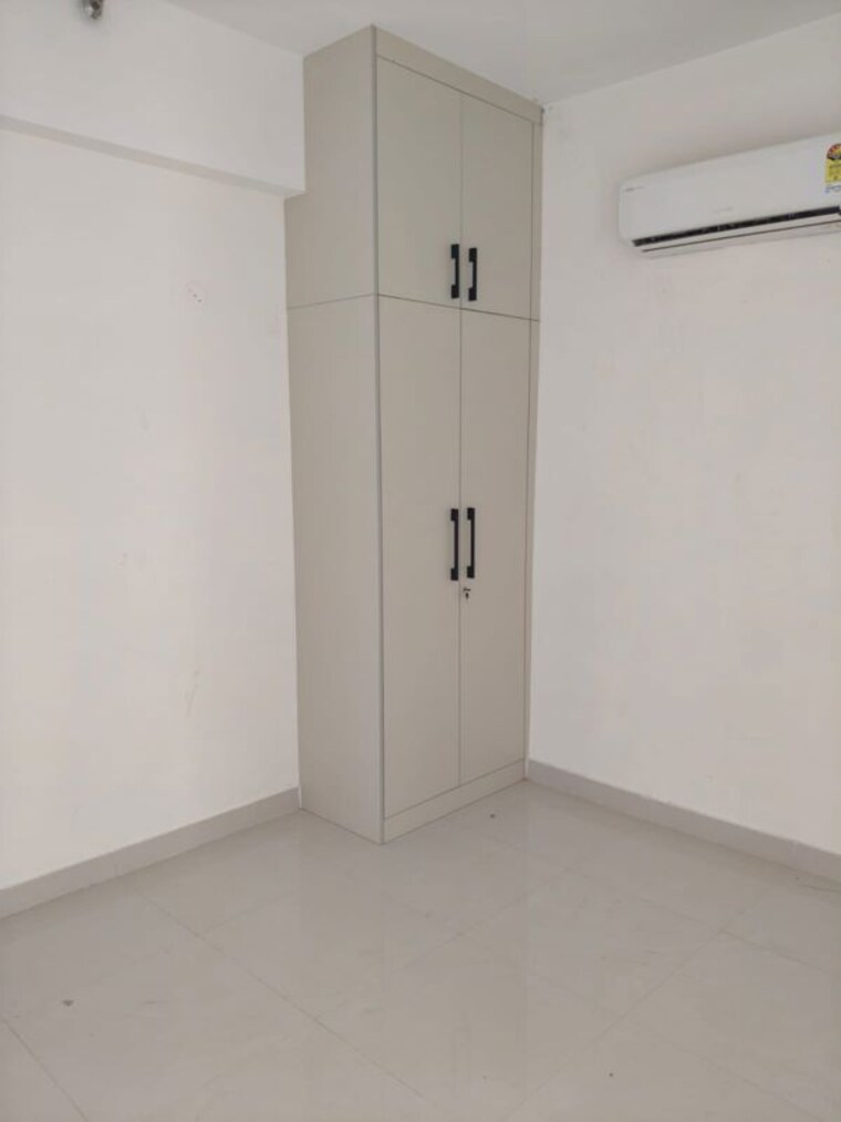 Room, capital-residency-360 3 Bedroom 1900 Sq.Ft. Apartment In Sector 70a Gurgaon 10729024
