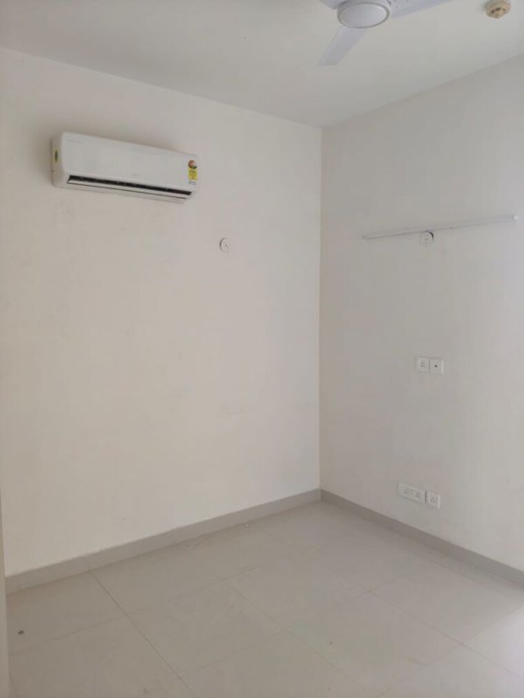 Room, capital-residency-360 3 Bedroom 1900 Sq.Ft. Apartment In Sector 70a Gurgaon 10729024