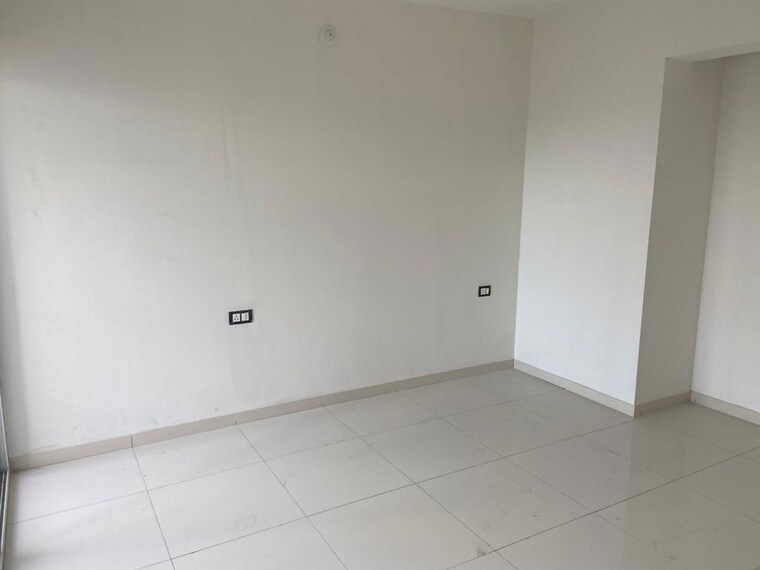 Room, godrej-emerald 2 Bedroom 1100 Sq.Ft. Apartment In Ghodbunder Road Thane 10729029