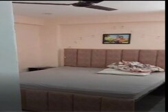 2 BHK Independent House For Rent in Sector 52