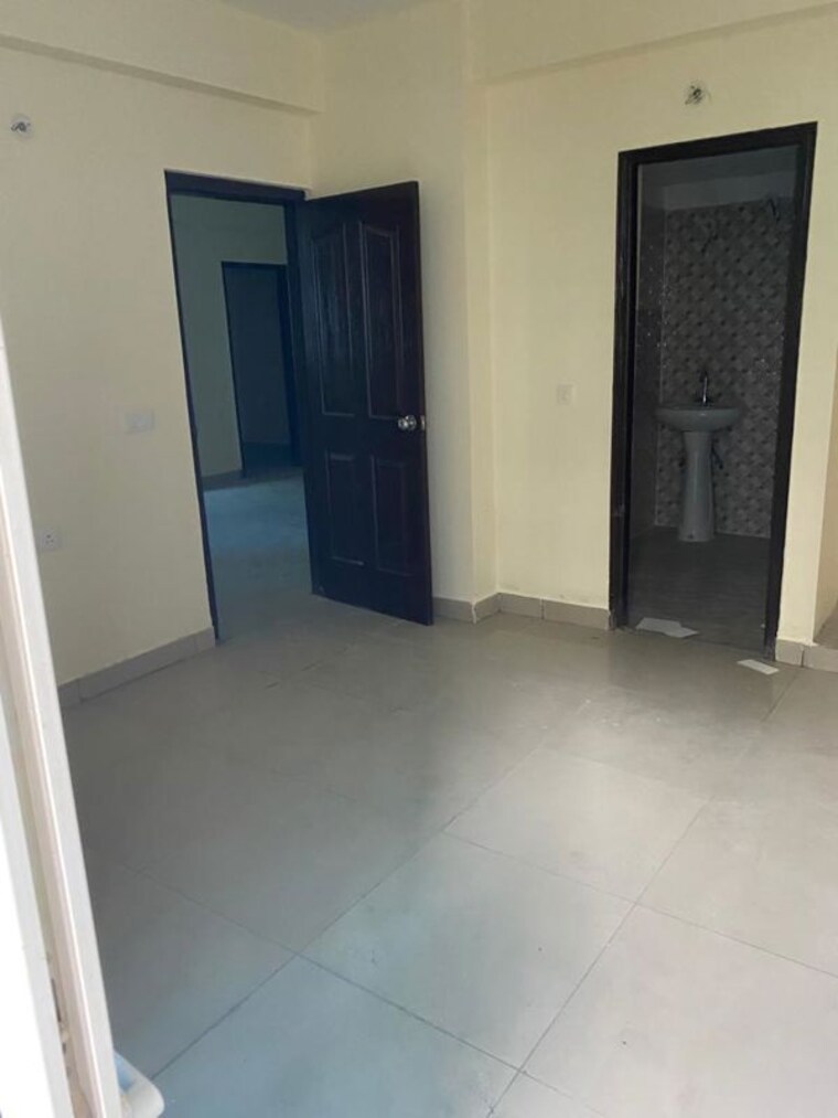 Room, bluemoon-central 2.5 Bedroom 1210 Sq.Ft. Apartment In Raj Nagar Extension Ghaziabad 10729040