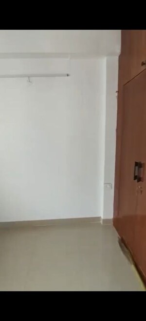 Room in 3 BHK Apartment at Landmark The Homes 81, Sector 81 – for Rent