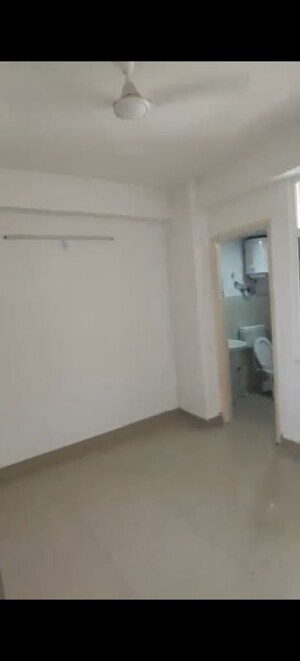 Room in 3 BHK Apartment at Landmark The Homes 81, Sector 81 – for Rent