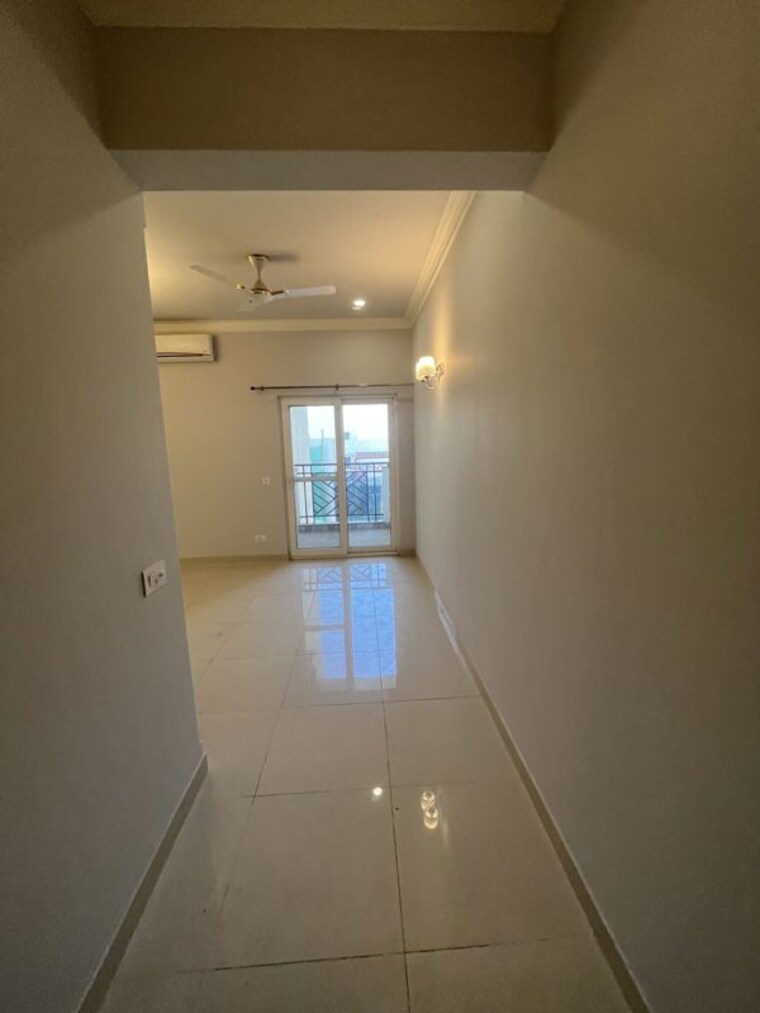 Room, central-park-flower-valley-aqua-front-towers 3 Bedroom 1789 Sq.Ft. Apartment In Sohna Sector 33 Gurgaon 10729045