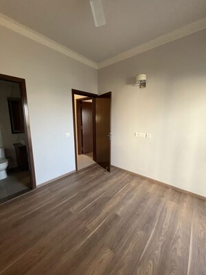 Furnished Amenities in 3 BHK Apartment at Central Park Flower Valley Aqua Front Towers, Sohna Sector 33 – for Rent