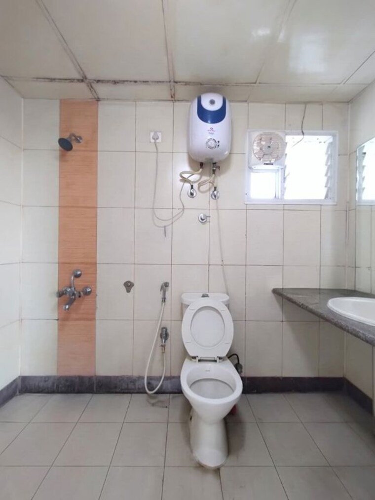 Bathroom, awho-sandeep-vihar 3 Bedroom 1721 Sq.Ft. Apartment In Whitefield Bangalore 10729063