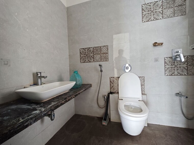 Bathroom, marathon-nexzone-nirvana 2 Bedroom 656 Sq.Ft. Apartment In Palaspe Phata Navi Mumbai 10729058