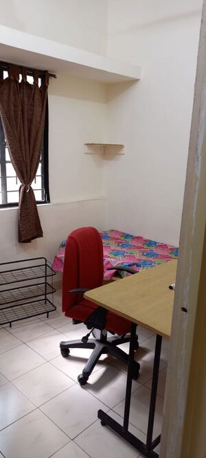 Team Area in  Pg at Mayur Colony – for Rent
