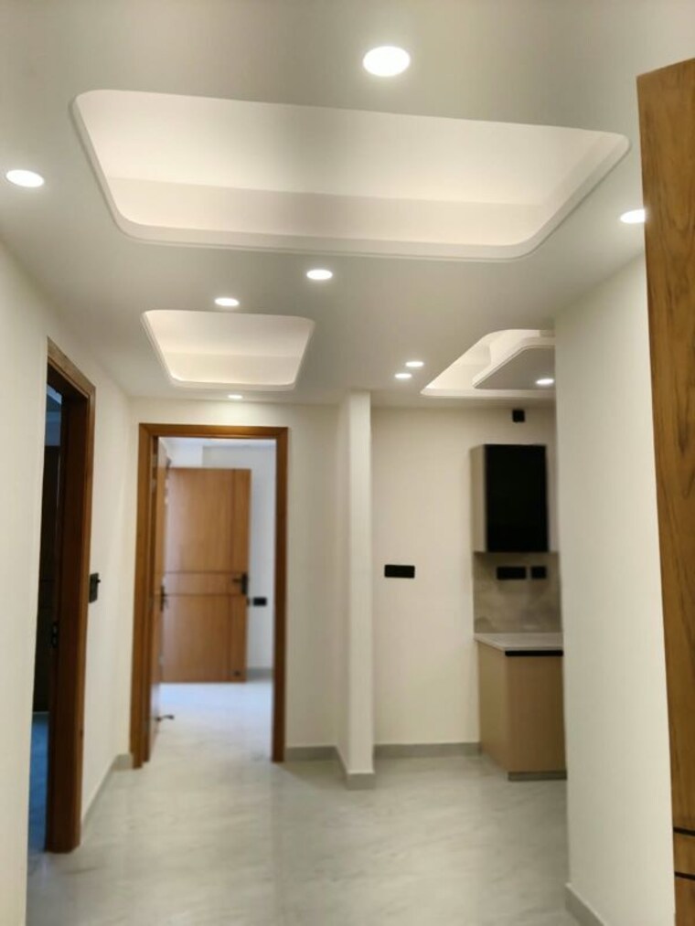 undefined, freedom fighters enclave 4 Bedroom 2000 Sq.Ft. Apartment In Freedom Fighters Enclave Delhi 10729111
