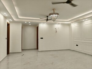 Room in 4 BHK Apartment at Freedom Fighters Enclave – for Rent