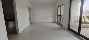 Room in 3 BHK Apartment at Shapoorji Pallonji Sensorium Vista, Hinjewadi – for Rent