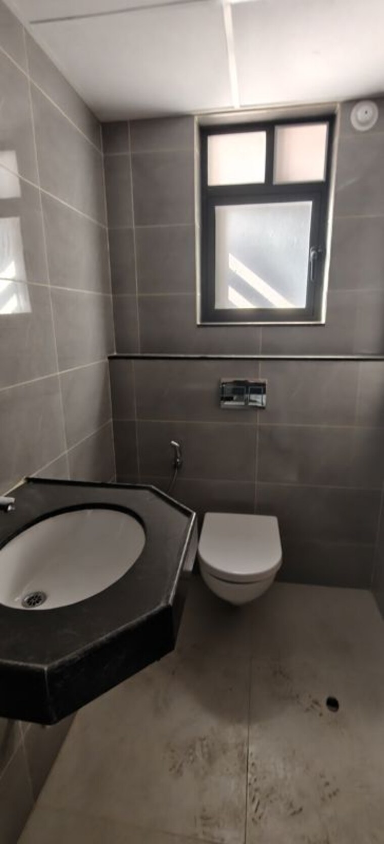 Bathroom, shapoorji-pallonji-sensorium-vista 3 Bedroom 979 Sq.Ft. Apartment In Hinjewadi Pune 10728711