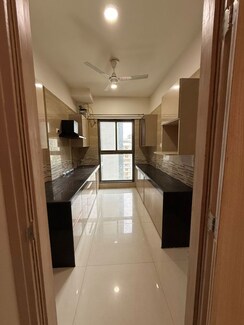 2 BHK Apartment For Rent in Raj Infinia