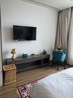 1 BHK +Builder Floor For Rent in Sector 21