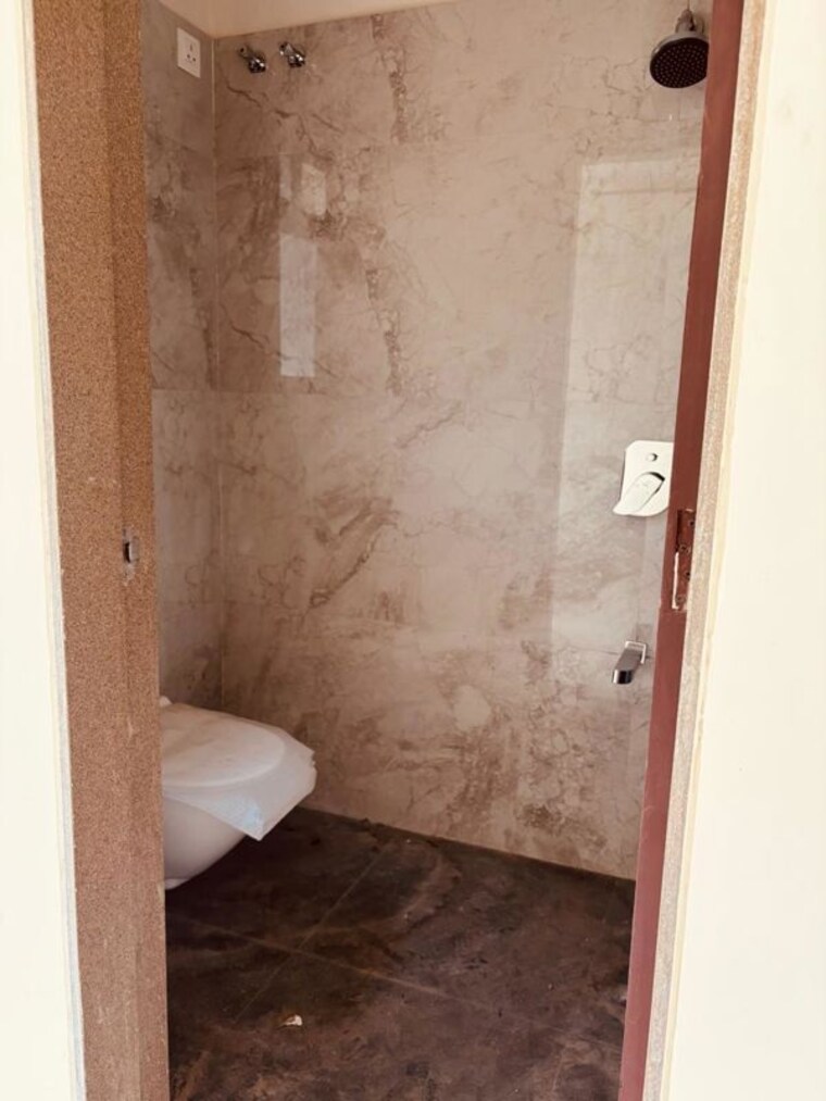 Bathroom, je-and-vee-vrindavan 1 Bedroom 430 Sq.Ft. Apartment In Malad East Mumbai 10729190