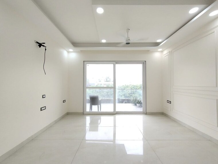 Room, vasant kunj 4 Bedroom 2200 Sq.Ft. Apartment In Vasant Kunj Delhi 10729196