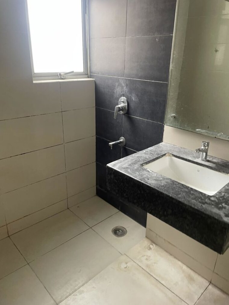 Bathroom, sector 23 3 Bedroom 1550 Sq.Ft. Builder Floor In Sector 23 Gurgaon 10729227